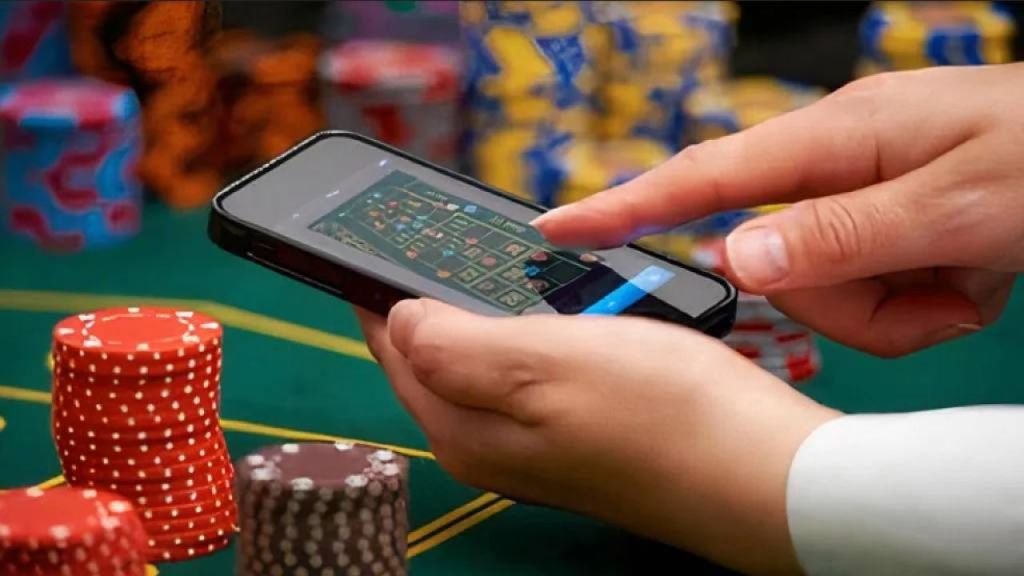 Arrestaron a diez personas por juegos y apuestas ilegales en La&nbsp;Plata
